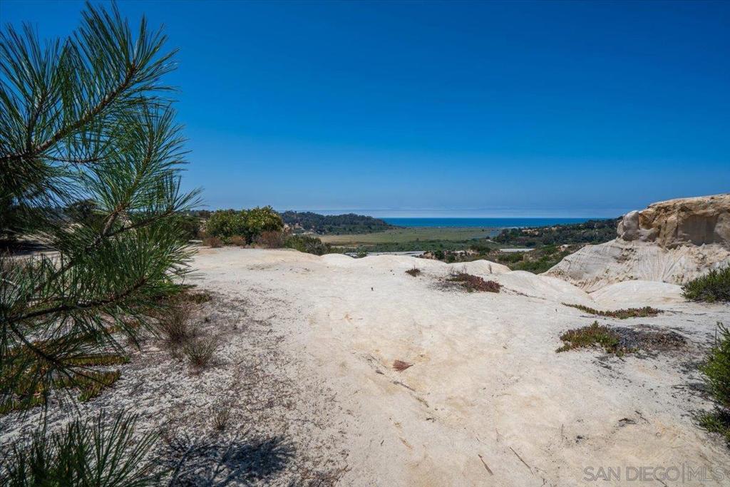 MLS #250023470SD img 11