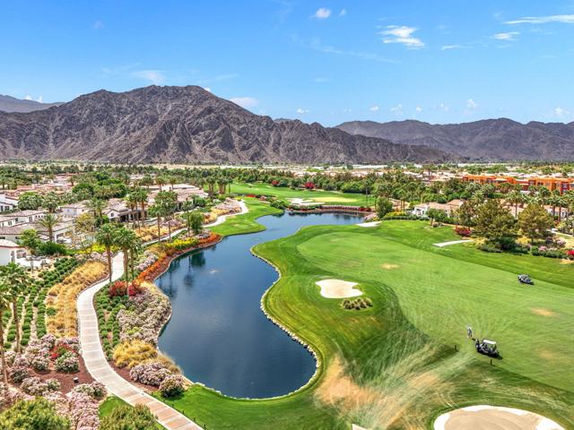 52345 Via Castile, La Quinta CA: https://media.crmls.org/mediaz/f75fa31a-a73e-441f-9ba2-23a7523215d4.jpg