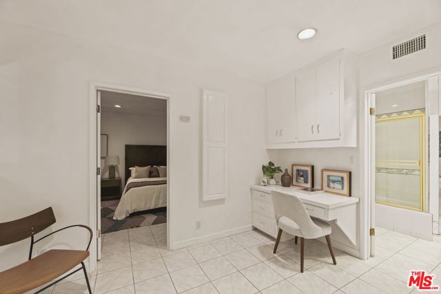 8630 Allenwood Road, Los Angeles CA: https://media.crmls.org/mediaz/f7604291-2081-4e84-a34c-30bbe8b6ca21.jpg