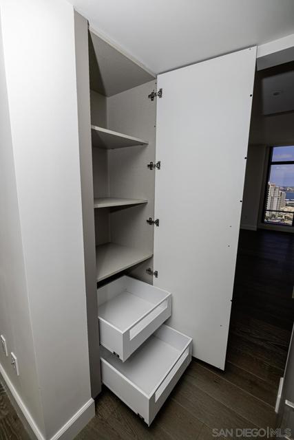 100 Harbor Drive, San Diego CA: https://media.crmls.org/mediaz/f7605da2-65fd-42ca-9d3a-dc9f5735c4f5.jpg