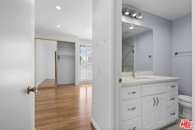 4477 Wilshire Boulevard, Los Angeles CA: https://media.crmls.org/mediaz/f76060e2-0696-4671-a857-6186ee5ad259.jpg
