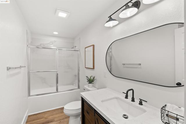 3393 Gateway Rd, Bethel Island CA: https://media.crmls.org/mediaz/f7607de8-a337-442c-a115-12ea972564f2.jpg