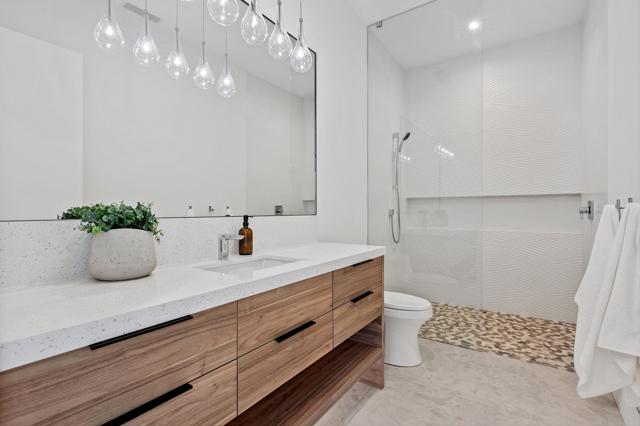 7 Makena Lane, Rancho Mirage CA: https://media.crmls.org/mediaz/f7615c2b-ee77-4412-b009-fc2633938db8.jpg