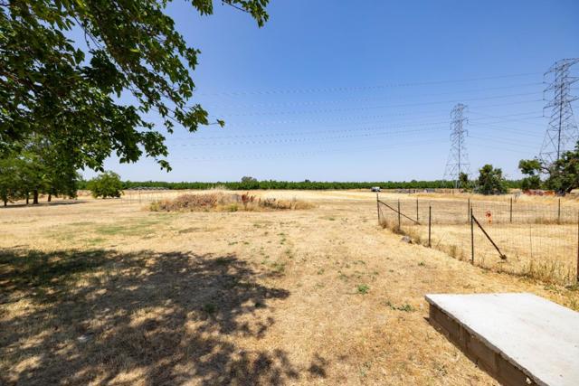 11835 Hobday Road, Wilton CA: https://media.crmls.org/mediaz/f76190b4-e46f-48ac-b827-f5f6e38607ac.jpg