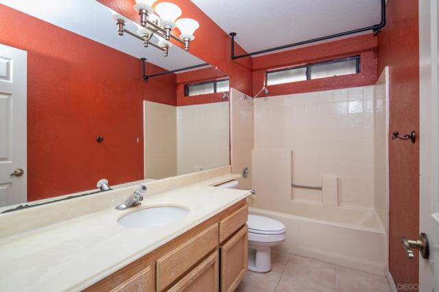 10145 Diamond Head Ct, Spring Valley CA: https://media.crmls.org/mediaz/f761bbd3-934b-4086-b68e-9595c9aabf5d.jpg