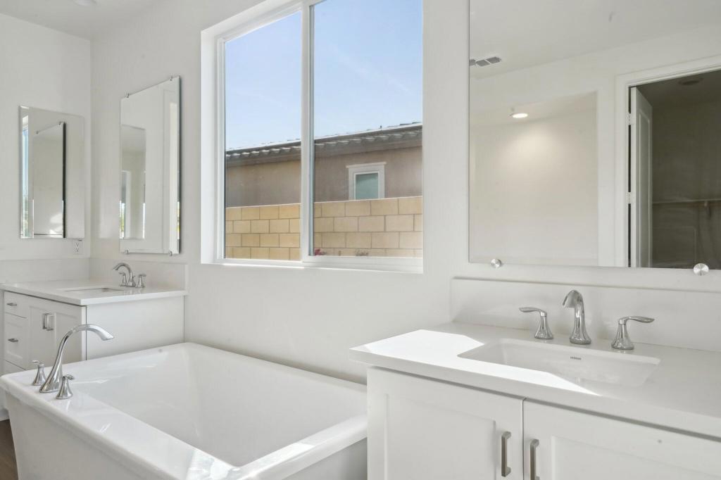 MLS #219127496DA img 2