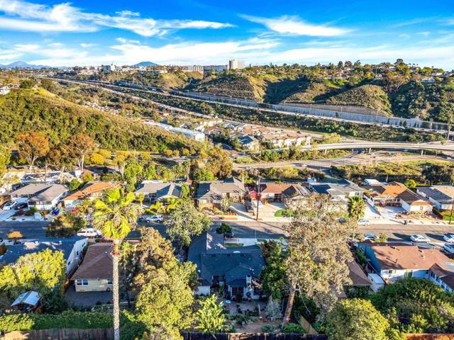 4920 Elsa Road, San Diego CA: https://media.crmls.org/mediaz/f7625bfe-6b07-4c36-8f51-72c9d1eefa93.jpg