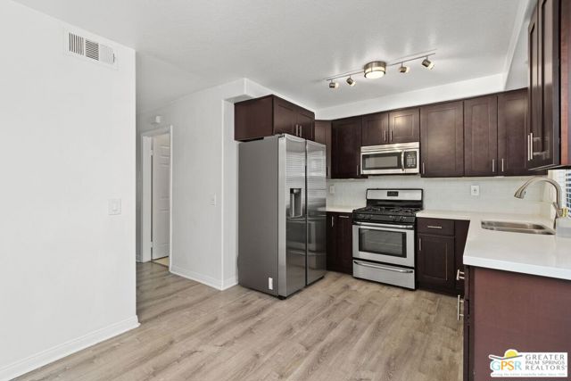 1852 N Mira Loma Way, Palm Springs CA: https://media.crmls.org/mediaz/f7633672-1773-4ad5-afc5-30fb76b3b229.jpg