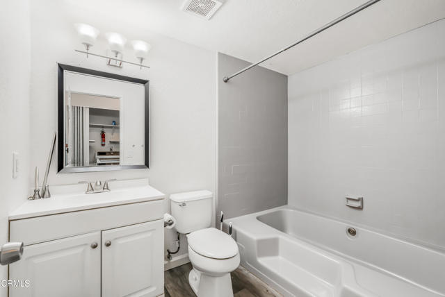 Detail Gallery Image 11 of 22 For 261 Glenwood Dr, Oxnard,  CA 93030 - 2 Beds | 1/1 Baths