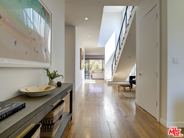 11954 Lucile Street, Culver City CA: https://media.crmls.org/mediaz/f763762a-10dc-4aee-82d0-13f38cc045dd.jpg