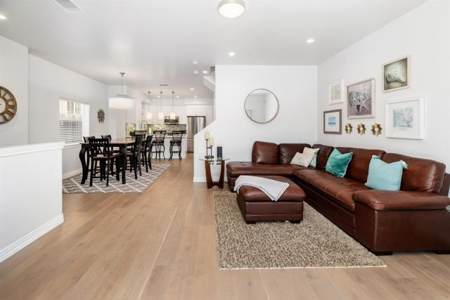 Detail Gallery Image 11 of 39 For 4057 Lamont St, San Diego,  CA 92109 - 3 Beds | 2/1 Baths