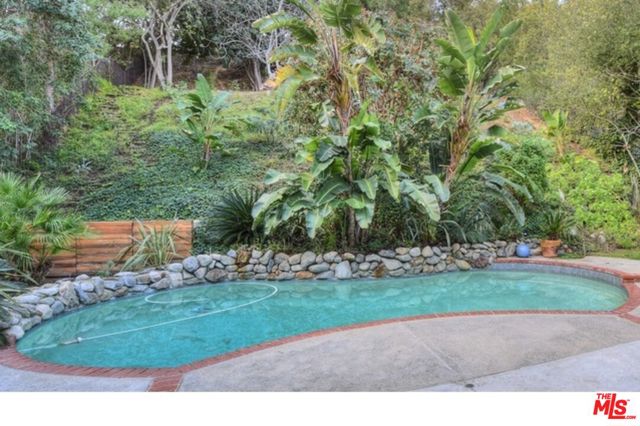 23444 Park Hermosa, Calabasas CA: https://media.crmls.org/mediaz/f764018b-1856-42b9-ac93-e6854354dd61.jpg