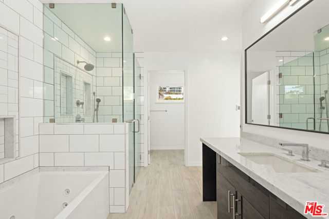 117 Ocean Way, Santa Monica CA: https://media.crmls.org/mediaz/f7640ead-3632-45a2-aba4-82eea1ada88f.jpg