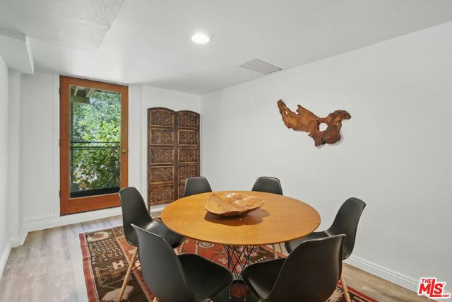 1527 Bainum Drive, Topanga CA: https://media.crmls.org/mediaz/f7642f16-7d53-485d-9d1b-f968ba215a16.jpg