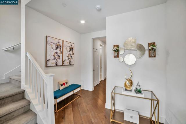33103 Via Vicenza, San Ramon CA: https://media.crmls.org/mediaz/f7647bd6-f8b1-4075-907e-80585ac9d7a9.jpg