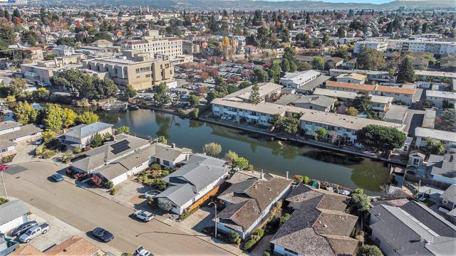 612 Glenwood Isle, Alameda, California 94501, 3 Bedrooms Bedrooms, ,2 BathroomsBathrooms,Single Family Residence,For Sale,Glenwood Isle,41083571