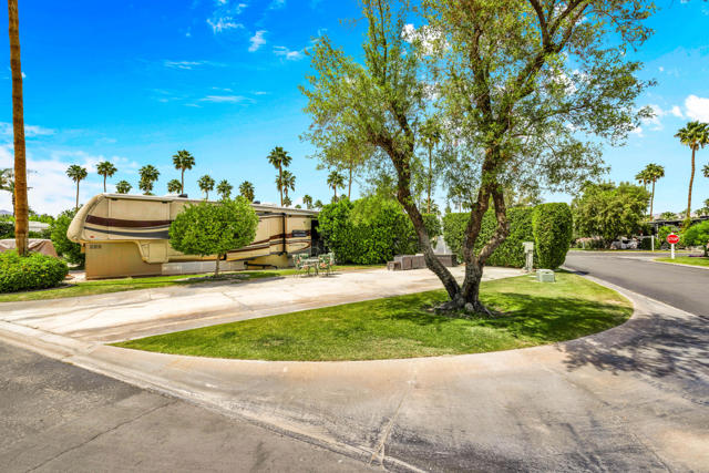 69411 Ramon Rd #359, Cathedral City CA: https://media.crmls.org/mediaz/f7655158-c402-4555-a4b6-bae7e3fc3596.jpg