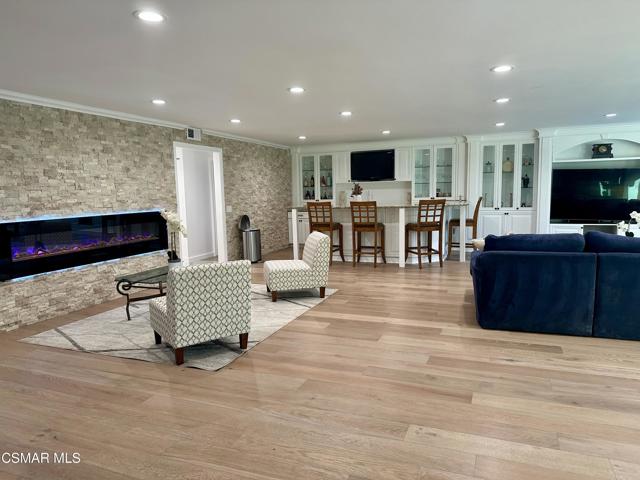 31923 Watergate Court, Westlake Village CA: https://media.crmls.org/mediaz/f7655a38-90b3-4e32-8713-48ece585a624.jpg