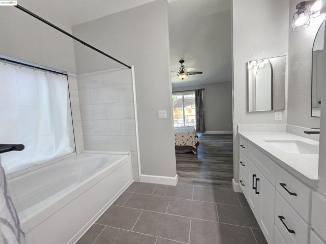 80 Mandeville Ct, Oakley CA: https://media.crmls.org/mediaz/f7656a45-e339-494b-91a4-8399f1344e2b.jpg