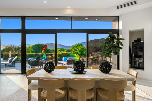 160 Kiva Drive, Palm Desert CA: https://media.crmls.org/mediaz/f767586e-8185-4d98-bfae-0462202967d5.jpg