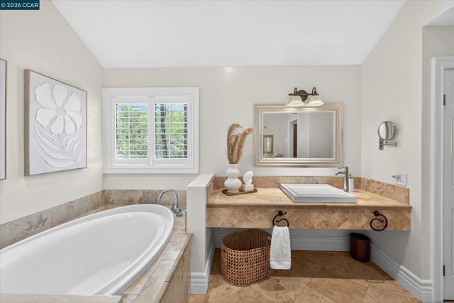 951 Redwood Dr, Danville CA: https://media.crmls.org/mediaz/f7675adc-e142-449a-bbfa-a2b443ca4f69.jpg