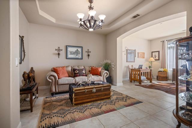 Detail Gallery Image 8 of 60 For 10204 Mount Olympus Valley Rd Rd, Fallbrook,  CA 92028 - 3 Beds | 2/1 Baths