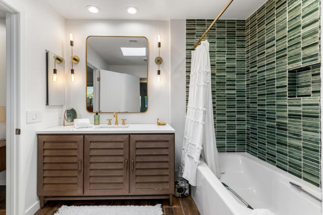 35 Mission Court Court, Rancho Mirage CA: https://media.crmls.org/mediaz/f767b051-017b-4e87-a54b-bc2e70c59318.jpg