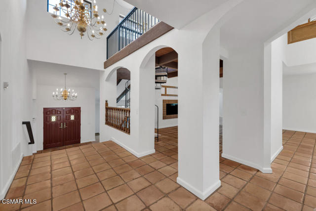 751 Wildwood Avenue, Thousand Oaks CA: https://media.crmls.org/mediaz/f767d1c0-9603-44d3-bbe6-164603b29f26.jpg