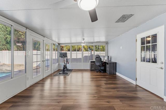 927 Cottonwood Court, Corona CA: https://media.crmls.org/mediaz/f767e143-4991-49a4-a26d-d3ba61a2aca9.jpg