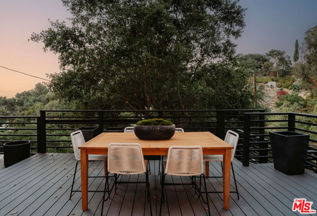 7209 Sunnydip Trail, Los Angeles CA: https://media.crmls.org/mediaz/f768c4ce-061f-4cb2-b2da-c413a610c1f9.jpg