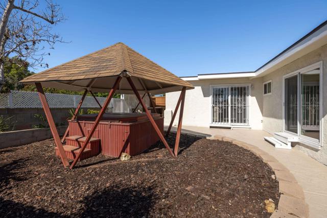 Detail Gallery Image 10 of 50 For 2614 Pheasant Dr, San Diego,  CA 92123 - 3 Beds | 2 Baths