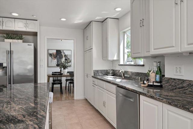 20 S Kingston Street, San Mateo CA: https://media.crmls.org/mediaz/f76949e7-fd80-45f0-ac5a-fbab0b056aeb.jpg