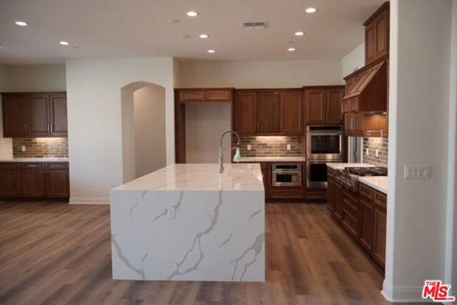 3719 Pathway Court, Bakersfield CA: https://media.crmls.org/mediaz/f7696c81-ddde-41aa-901b-7b69aa10c756.jpg