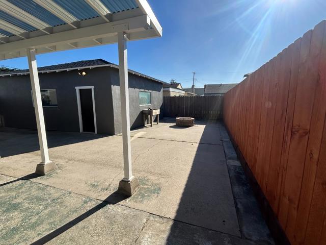196 Surf Street, Pacifica CA: https://media.crmls.org/mediaz/f7696d8d-e381-4b9a-b8fb-6871a6ba44c3.jpg