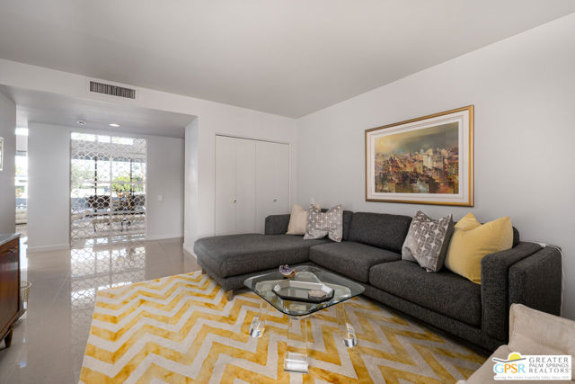 2324 Camino Vida, Palm Springs, CA 92264