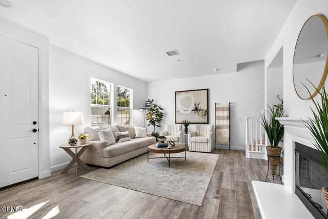 Detail Gallery Image 13 of 54 For 3412 Rockhampton Dr, Camarillo,  CA 93012 - 3 Beds | 3/1 Baths