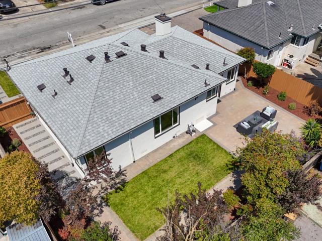 1022 E Santa Inez Avenue, San Mateo CA: https://media.crmls.org/mediaz/f76ae109-f886-476a-b70b-3d39f11526f1.jpg