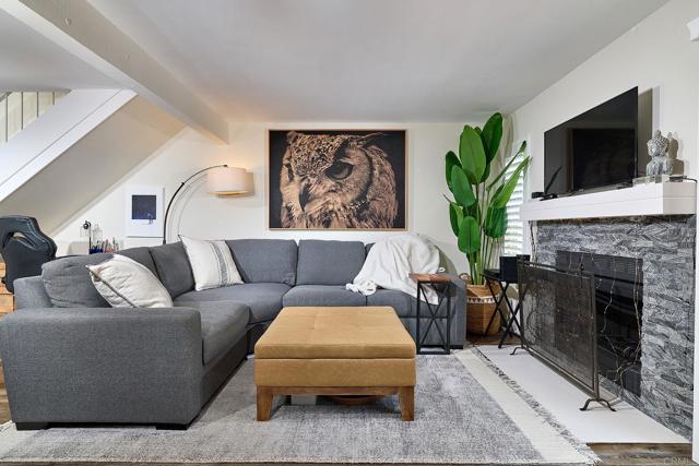 Detail Gallery Image 5 of 27 For 6917 Pear Tree Dr, Carlsbad,  CA 92011 - 2 Beds | 2/1 Baths