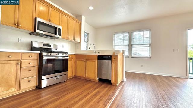 1136 TARAYA TERR - UNIT B, Hercules CA: https://media.crmls.org/mediaz/f76bee9a-50f9-47ab-bbb4-866315205c43.jpg