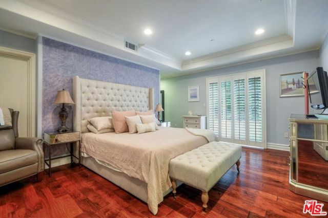 11578 Iowa Avenue, Los Angeles CA: https://media.crmls.org/mediaz/f76c2402-23f4-4fb2-bb0f-c999eb8b0045.jpg