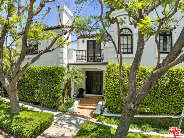 1348 Miller Drive, West Hollywood CA: https://media.crmls.org/mediaz/f76d9c9e-7e50-4ba9-9c2c-9ff8b2ce9b3d.jpg