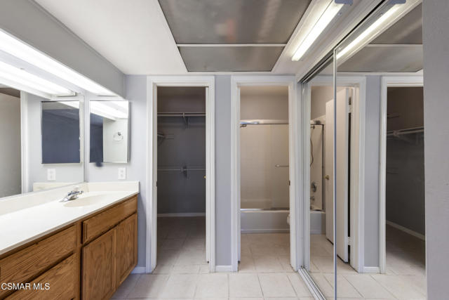 4569 Alamo Street, Simi Valley CA: https://media.crmls.org/mediaz/f76e01be-431f-4abe-a14b-d5dc26b83b53.jpg