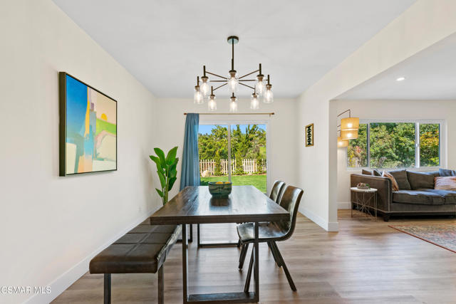 1953 Rayshire Street, Thousand Oaks CA: https://media.crmls.org/mediaz/f76e9b61-625d-4742-b456-b148c215476c.jpg