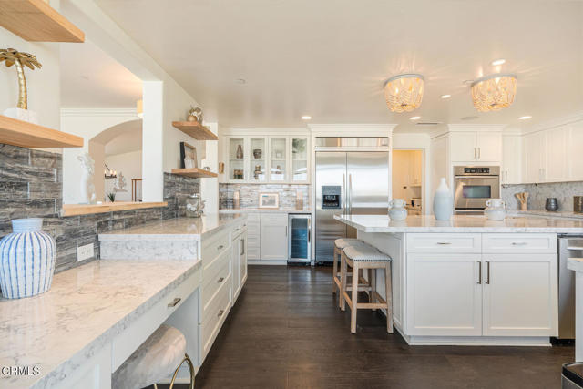 1501 Mandalay Beach Road, Oxnard CA: https://media.crmls.org/mediaz/f76fbf84-2105-4282-9a9a-74fabdc14d37.jpg