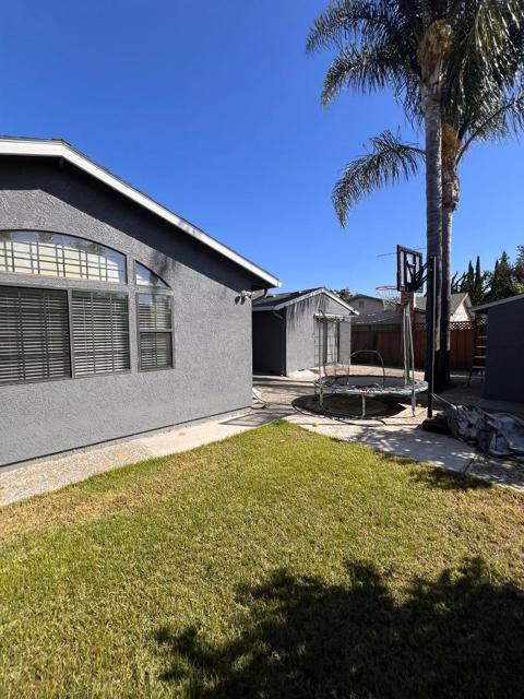 2488 Shilshone Circle, San Jose CA: https://media.crmls.org/mediaz/f770df54-542b-4101-9c1a-5f8d79a301b5.jpg