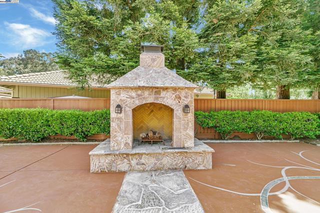 38957 Altura Street, Fremont CA: https://media.crmls.org/mediaz/f7720eb4-53f0-4407-84b9-69971bee15b9.jpg