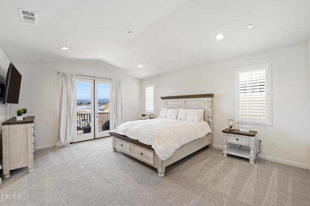 1521 Thorpe Trail, Oxnard CA: https://media.crmls.org/mediaz/f7722e8d-7620-483f-87e6-1c4e1c566669.jpg