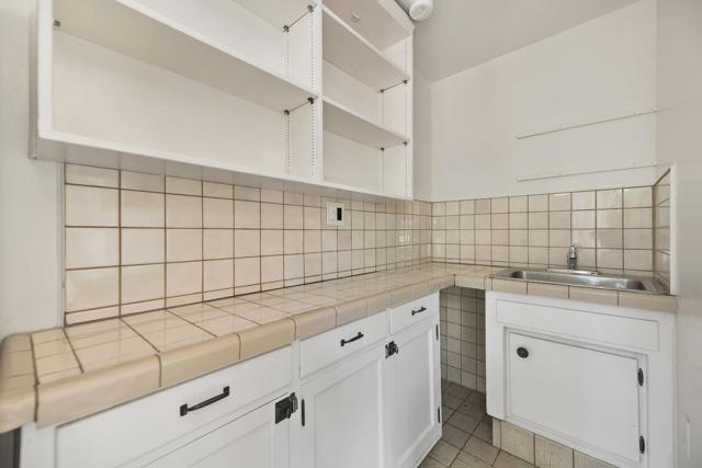 100 Wood Road, Los Gatos CA: https://media.crmls.org/mediaz/f772f1b3-d800-4100-92b7-0e47acecacfc.jpg