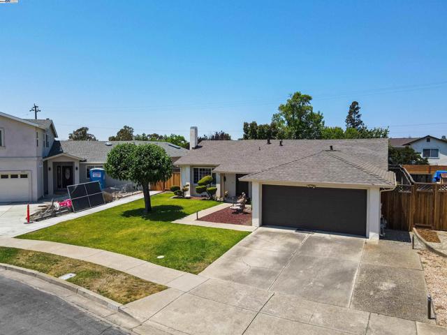 709 Covina Way, Fremont CA: https://media.crmls.org/mediaz/f773384b-8d39-46e3-af4d-799cf721c043.jpg