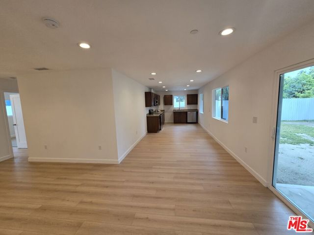 14756 Lemay Street, Van Nuys CA: https://media.crmls.org/mediaz/f7740e1d-f0cc-4b96-84a1-69a6f57d2228.jpg